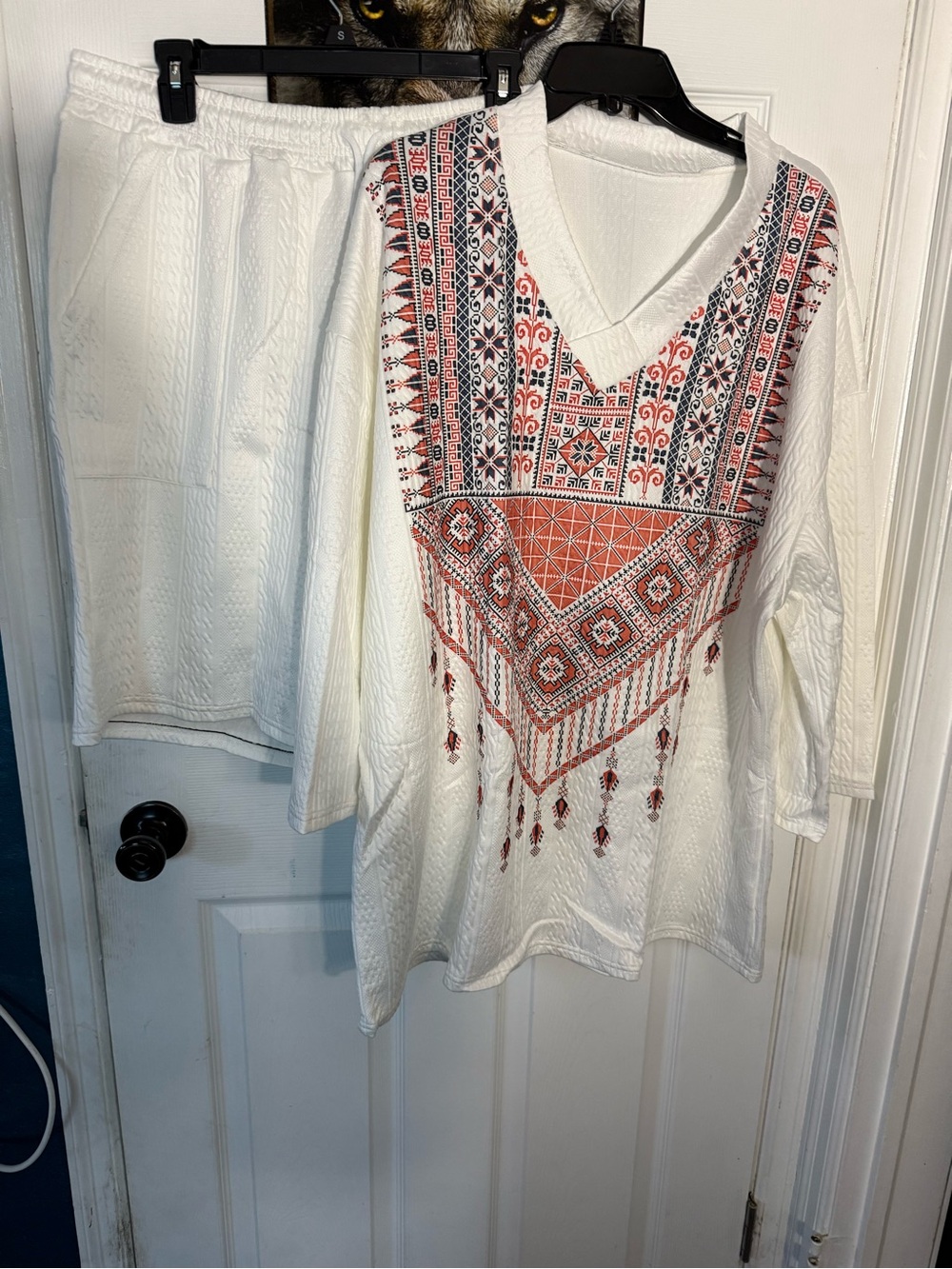 White Embroidered V-Neck Tunic Top & shorts - White and Red Size XXXL